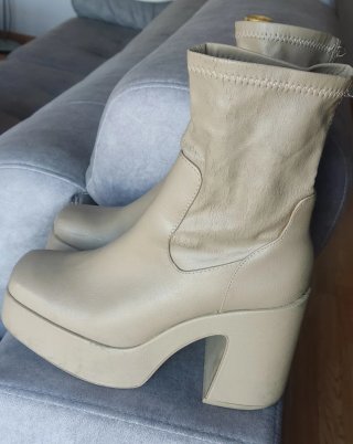 Botas Beige Mujer Plataforma Tacón