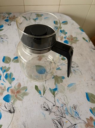 Jarra de cristal y plástico