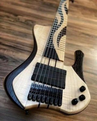 Bajo MG Bass New Extreman USA custom de 8 cuerdas