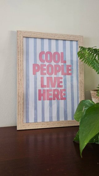 Cuadro Decorativo Cool People Live Here