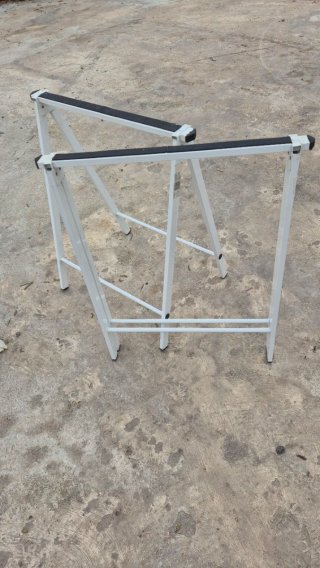 Caballetes Plegables Metálicos (2 unidades)