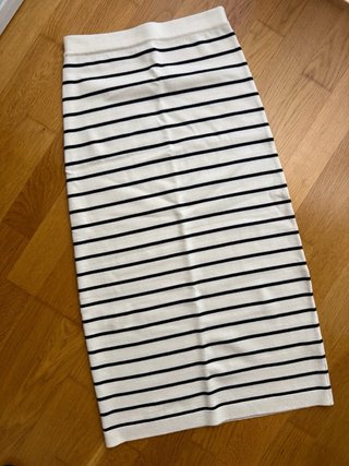 Falda midi Zara Talla S