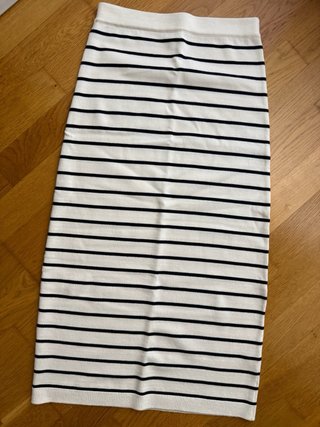 Falda midi Zara Talla S