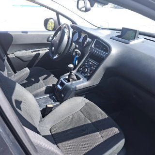Peugeot 5008 2015