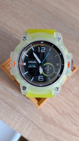 Reloj estilo G-Shock