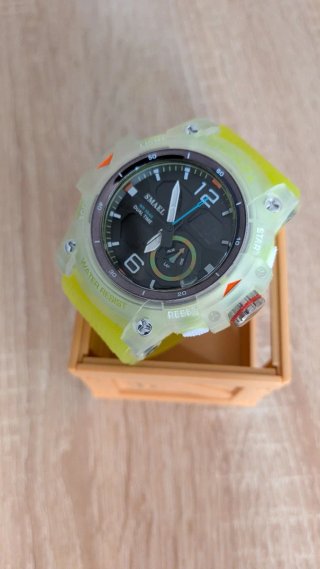 Reloj estilo G-Shock