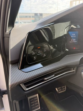 Volkswagen Golf 2024