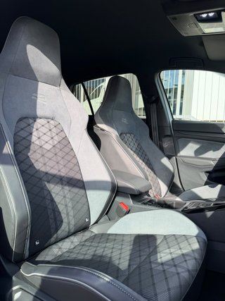 Volkswagen Golf 2024