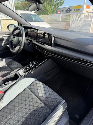 Volkswagen Golf 2024