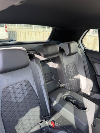 Volkswagen Golf 2024