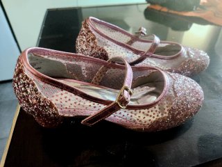 Zapatos niña tacón brillantes rosa