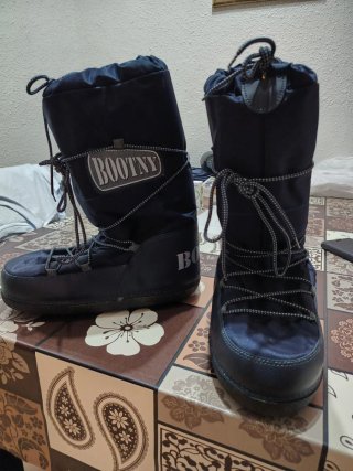 Botas de nieve BOOTNY negras/azules