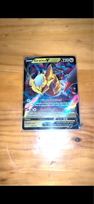 Carta Pokémon Giratina V (Lost Origin)