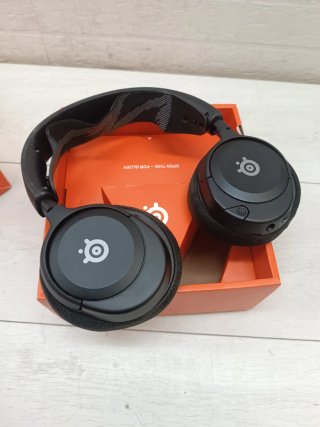 Auriculares SteelSeries Arctis Nova 1