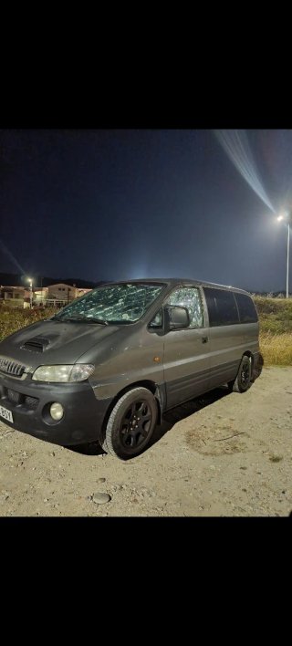 Hyundai H-1 2004