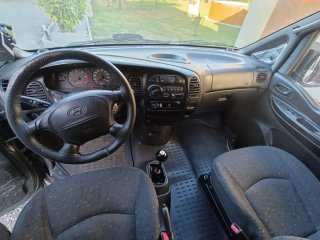 Hyundai H-1 2004