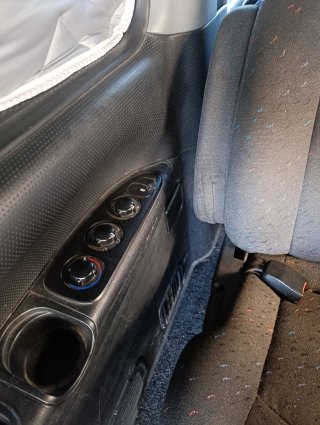 Hyundai H-1 2004