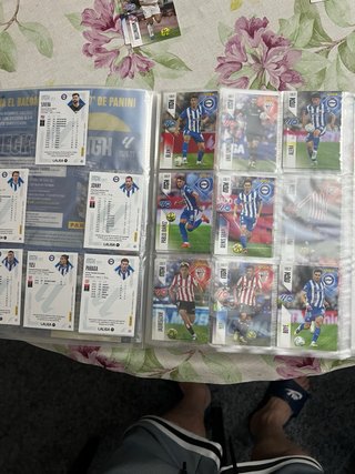 Álbum Megacracks LaLiga 2020-27 con 250 cartas