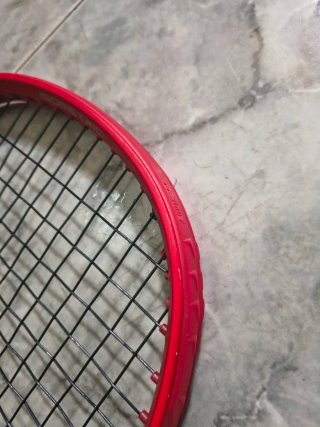 A ESTRENAR Yonex Vcore Pro 100+ L2 versión XL 70cm