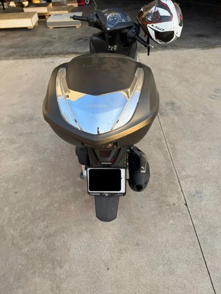 Honda SH 125i Negra