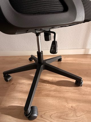Silla de oficina ergonómica con soporte lumbar