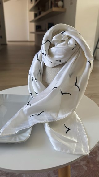 Foulard bianco fantasia donna