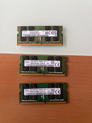 3 Memorie RAM DDR4 3200MHz