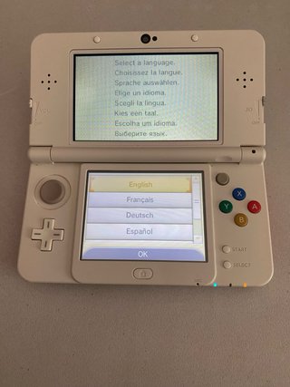 Nintendo 3DS Beige con Diseño Negro