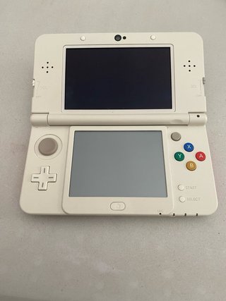 Nintendo 3DS Beige con Diseño Negro