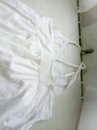 Blusa blanca con abalorios 13-14 años