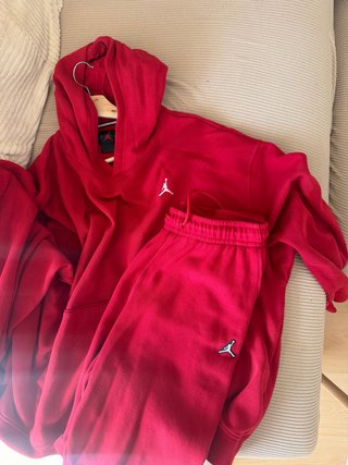 Conjunto Jordan Sudadera XXL y Pantalón L Rojo