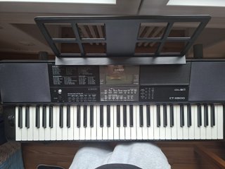 Teclado CASIO CT-X800 + soporte + funda