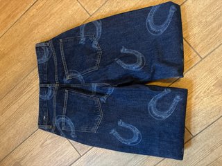 Vaqueros con estampado de herradura