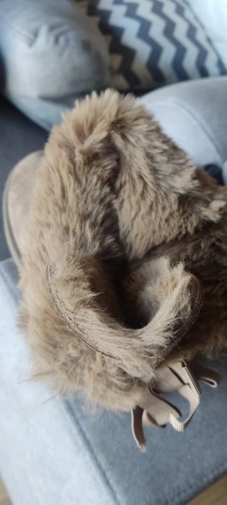 Botas de mujer beige y marrón