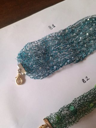 Pulseras hechas a mano