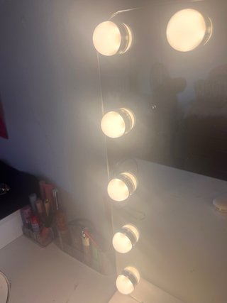 Specchio da trucco con luci LED