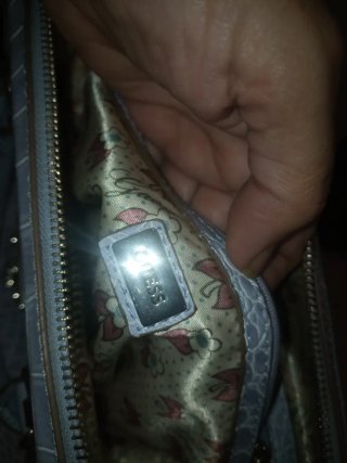 Bolso Guess Piel Cocodrilo Lavanda