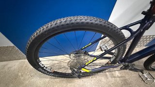 Bicicleta de Montaña BH Azul y Amarilla