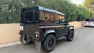 Land Rover Defender 90 Td4