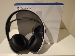 PS5 Pro 2TB (Con Lector + 2 Mandos + Soporte)