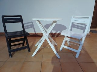 Mesa y Sillas Plegables Exterior. Lote o sueltas.