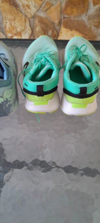 3 pares deportivas niña Talla 34