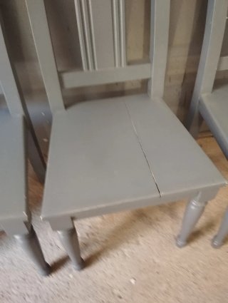 Juego de 4 sillas de madera maciza