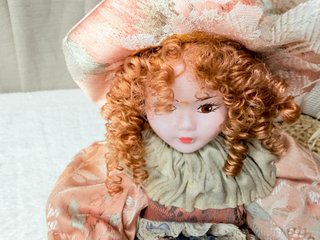 Muñeca porcelana vintage 40cm vestido rosa