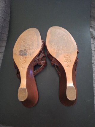 Sandalias zueco IDEE marrón