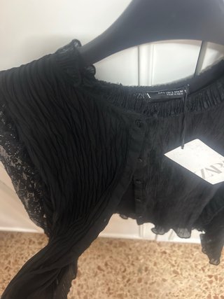 Blusa Zara Negra Encaje Volantes