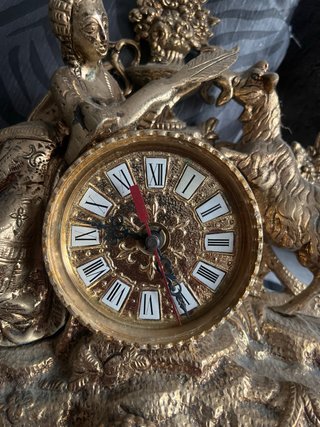 Reloj de sobremesa francés ornamental
