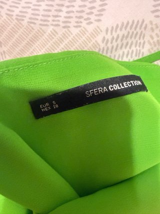 Vestido largo verde plisado