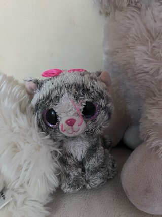 Lote 3 peluches gatos