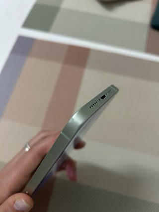 iPhone 12 Apple
